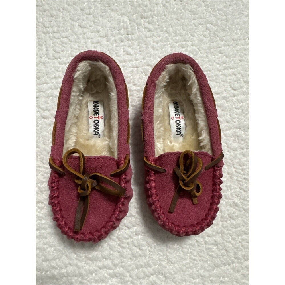 Minnetonka Cassie Pink Suede Faux Fur Lined Moccasins Slippers Lil Girls Sz 7